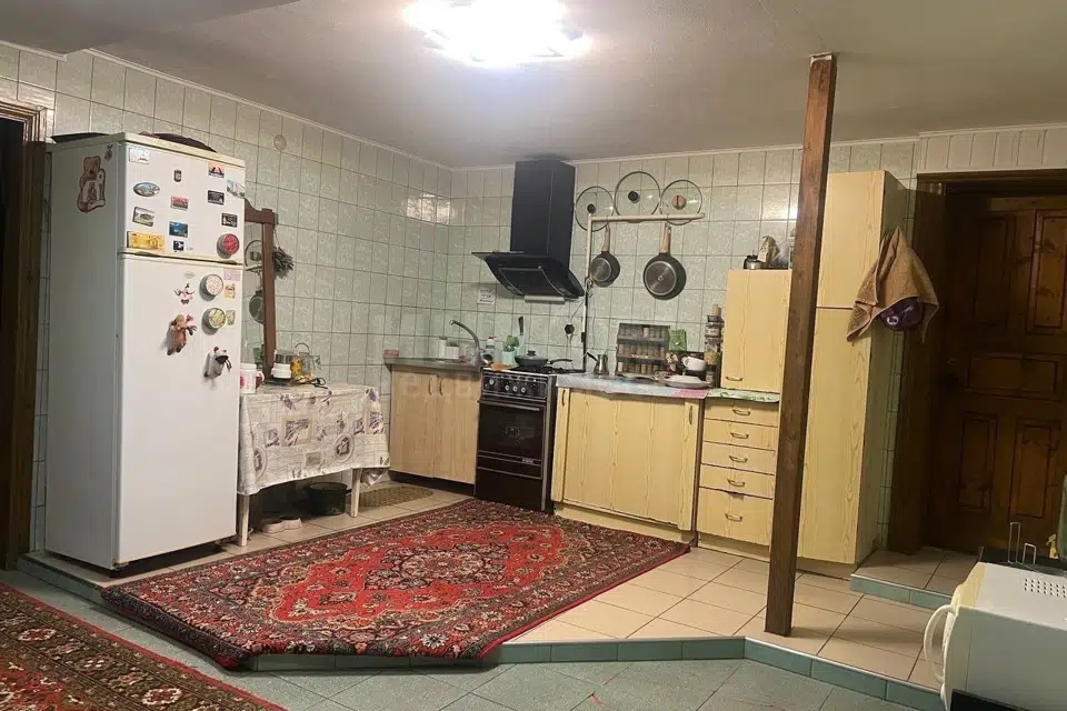 Продаётся 2-этажный дом, 290 м²