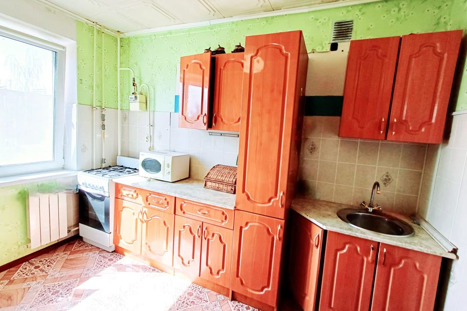 Продаётся 2 комнаты в 3-комн. квартире, 34.9 м²