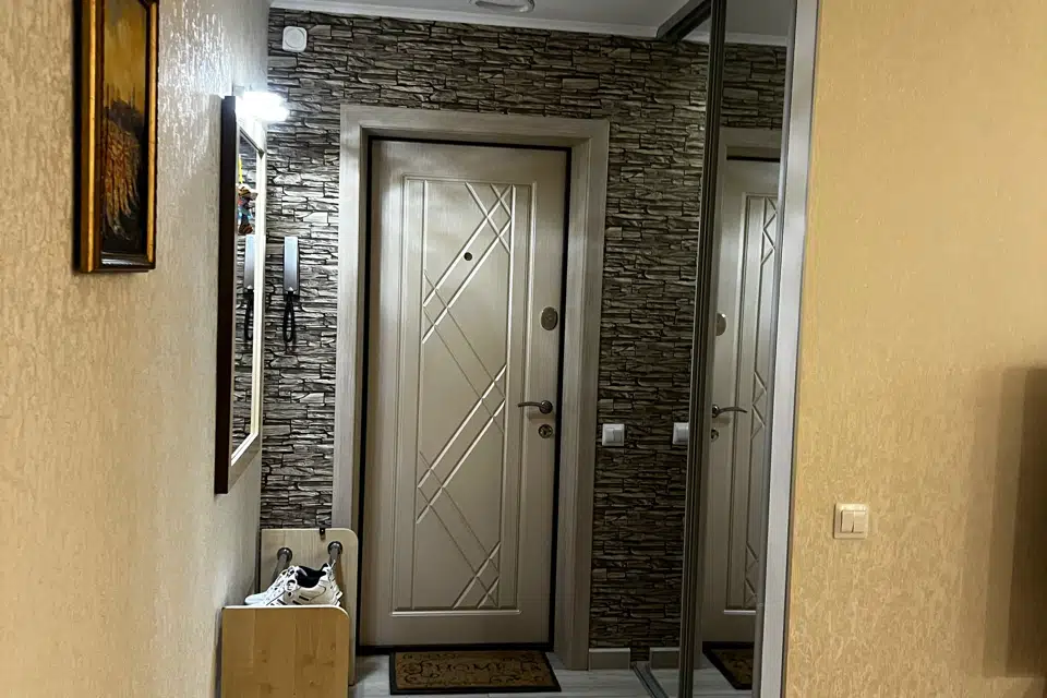 Продаётся 3-комнатная квартира, 63.7 м²