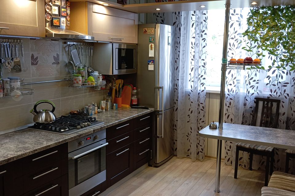 Продаётся 3-комнатная квартира, 100 м²