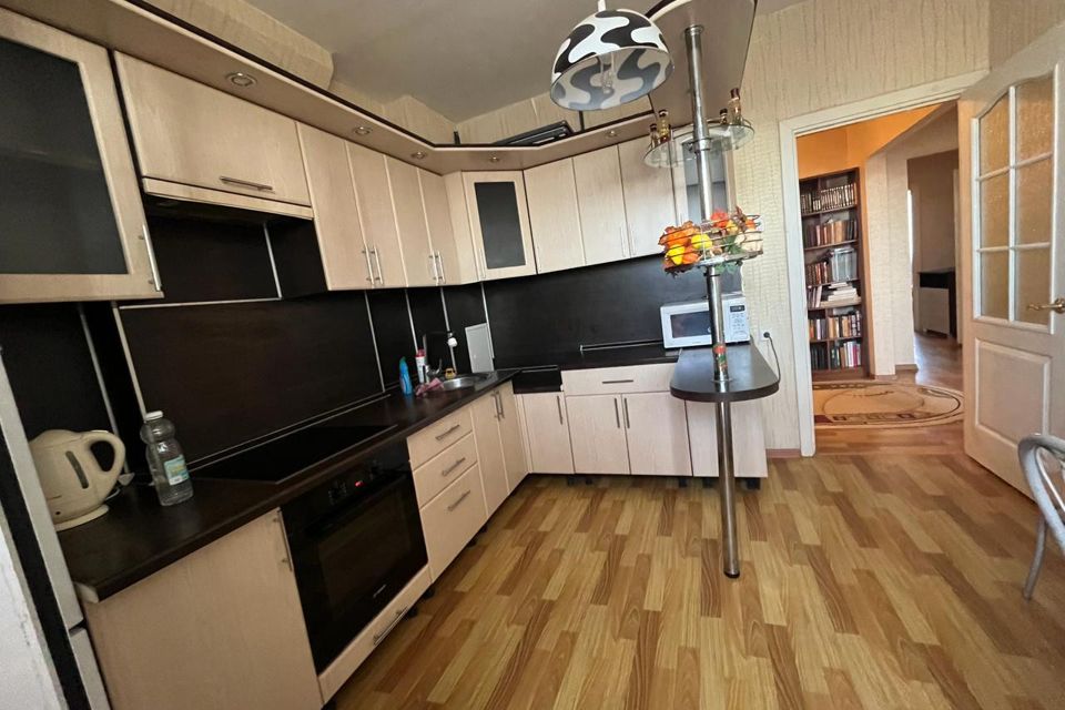 Продаётся 2-комнатная квартира, 64.8 м²