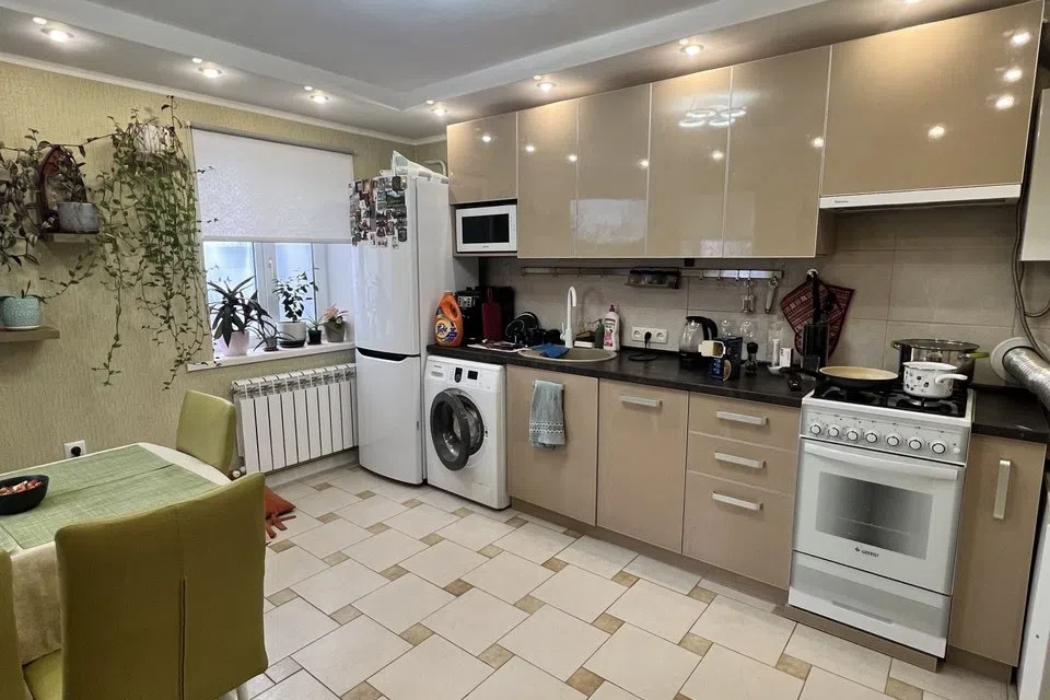 Продаётся 3-этажный дом, 50 м²