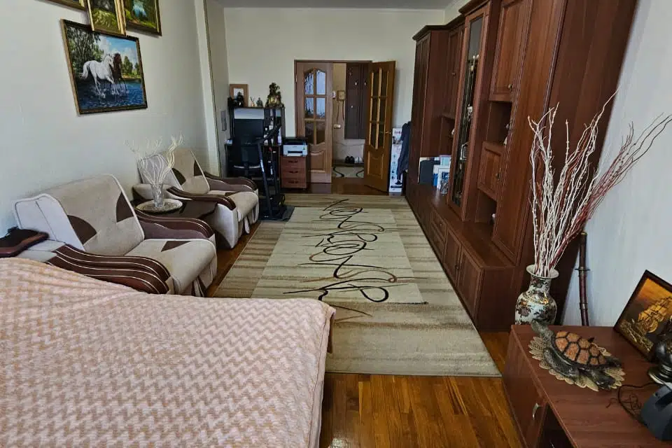 Продаётся 1-комнатная квартира, 60 м²