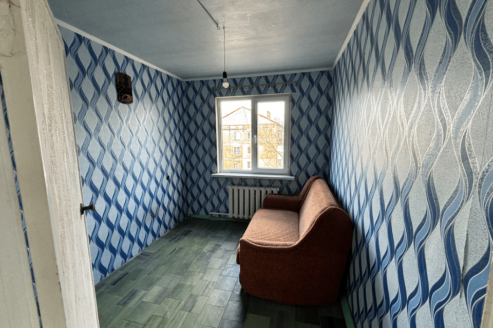 Продаётся 4-комнатная квартира, 70 м²