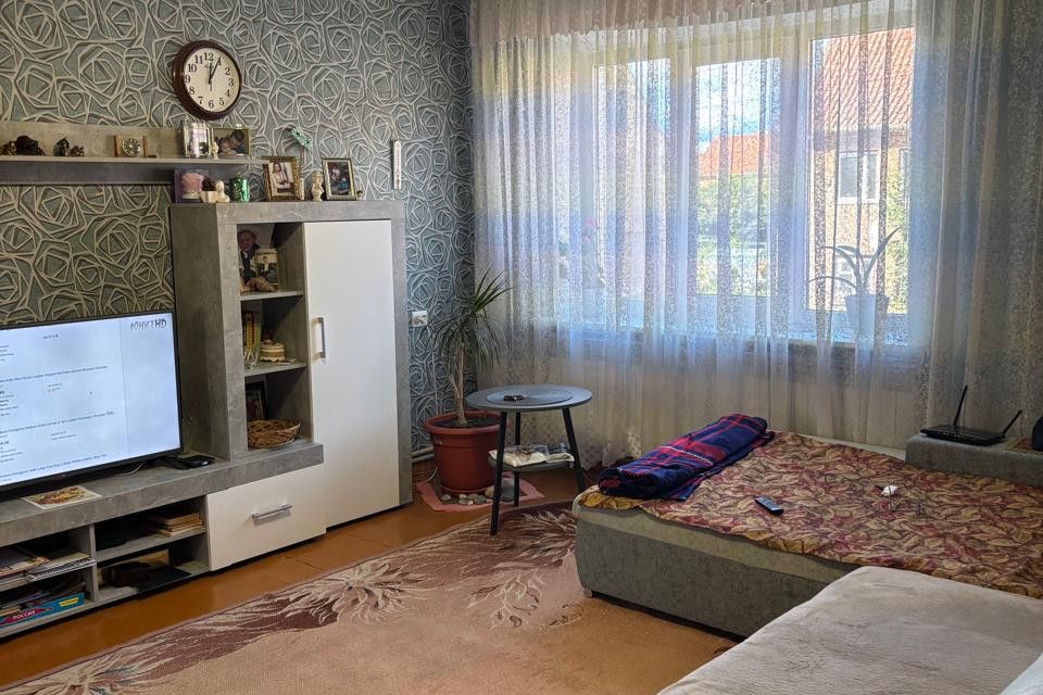 Продаётся 3-комнатная квартира, 58 м²