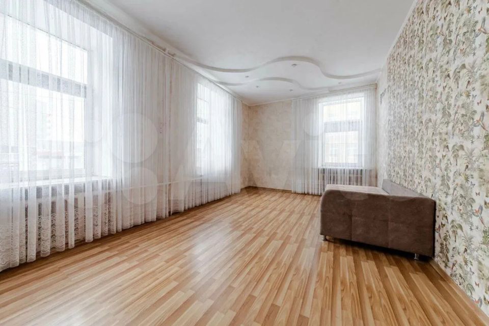 Продаётся 4-комнатная квартира, 93.3 м²