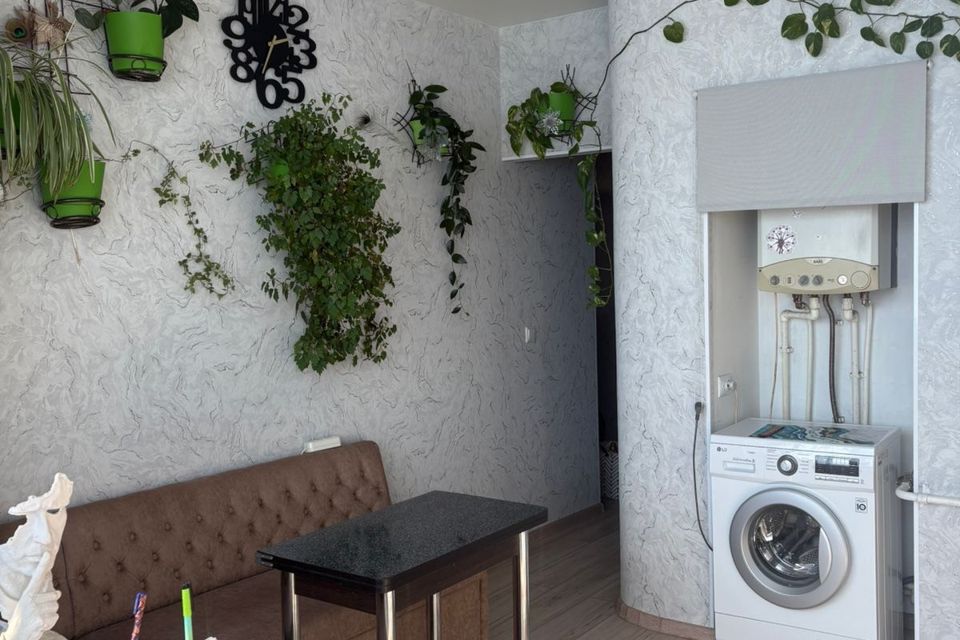 Продаётся 1-комнатная квартира, 43 м²