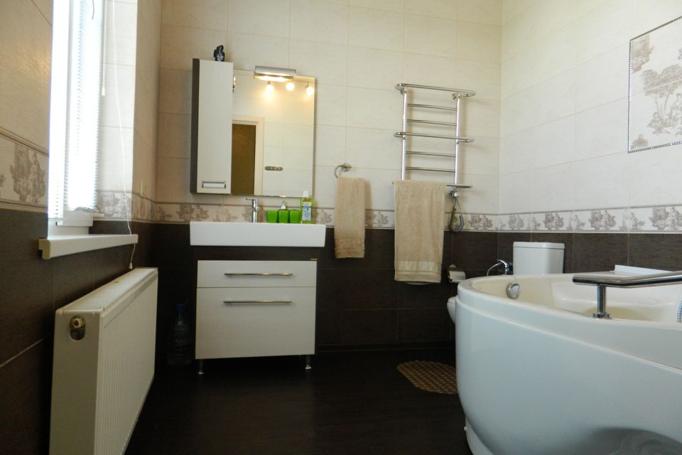 Продаётся 2-этажный дом, 251.9 м²