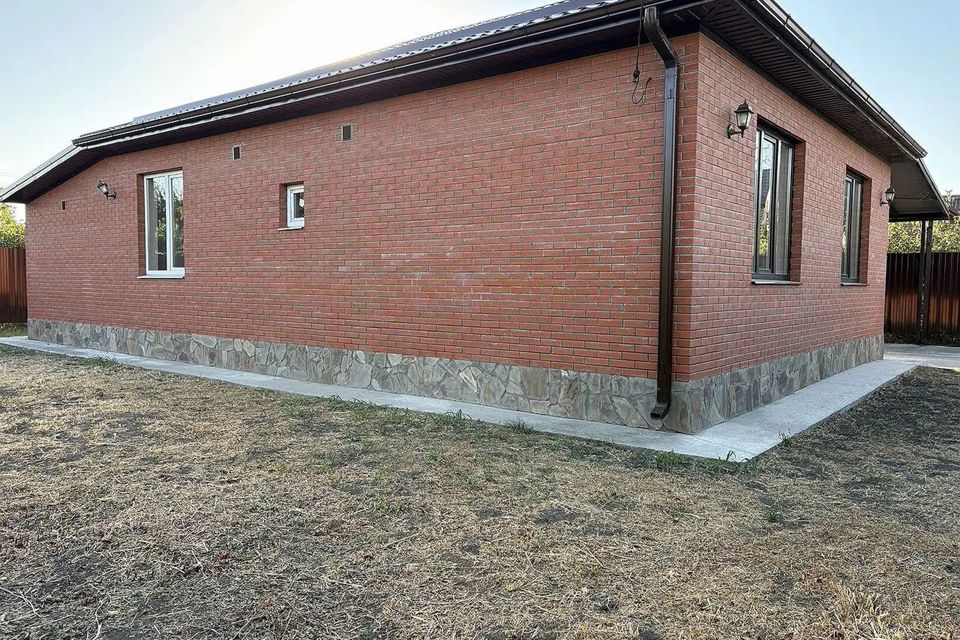 Продаётся 3-этажный дом, 105 м²