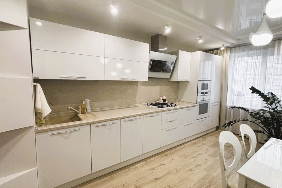Продаётся 3-комнатная квартира, 81.8 м²