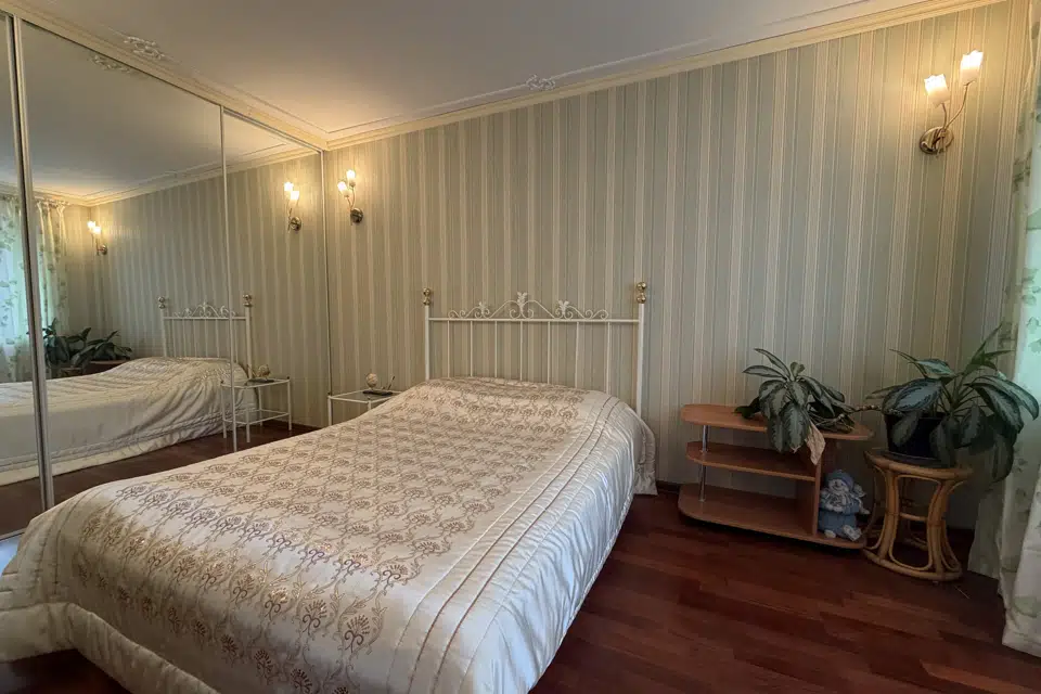 Продаётся 3-комнатная квартира, 57.2 м²