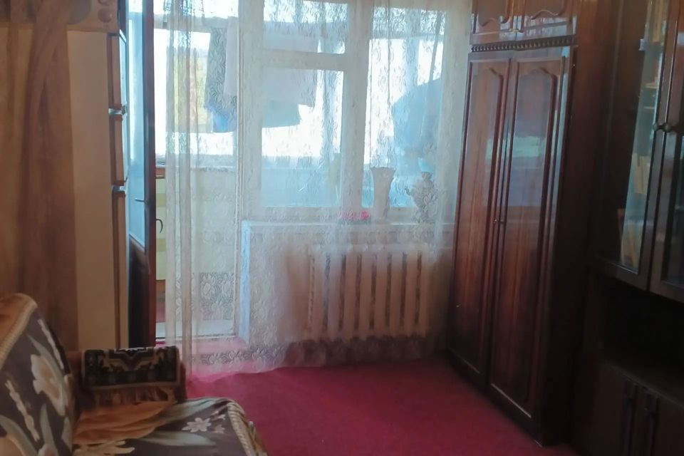 Продаётся 4-комнатная квартира, 66.9 м²