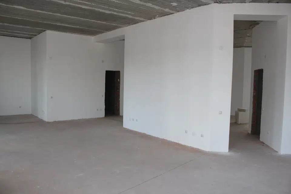 Продаётся 4-комнатная квартира, 160.4 м²