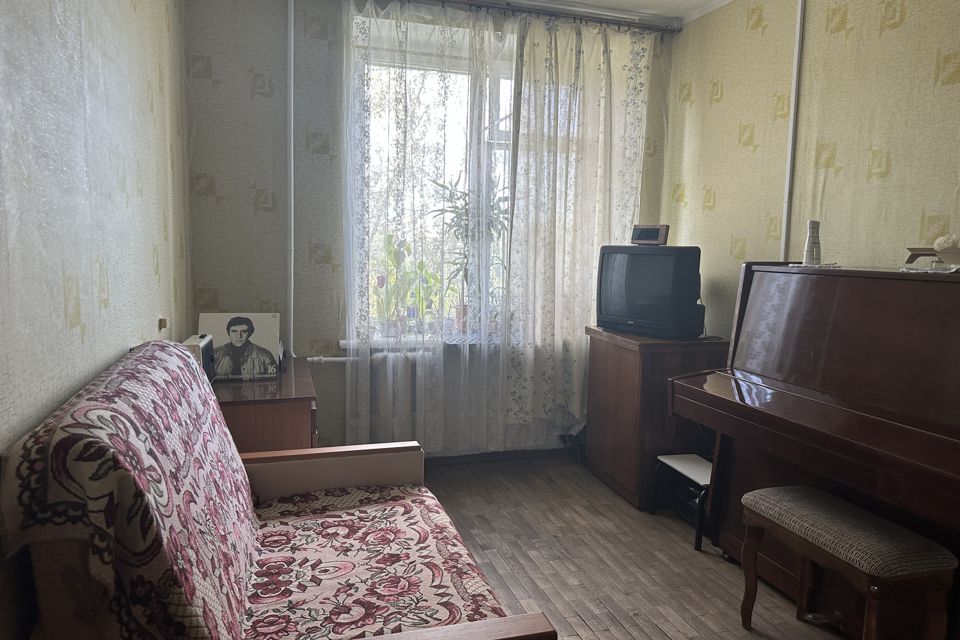 Продаётся 3-комнатная квартира, 59.9 м²
