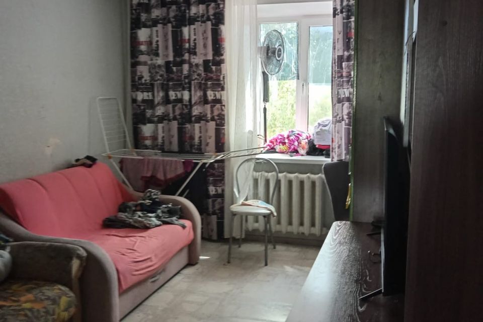 Продаётся 4-комнатная квартира, 75.9 м²