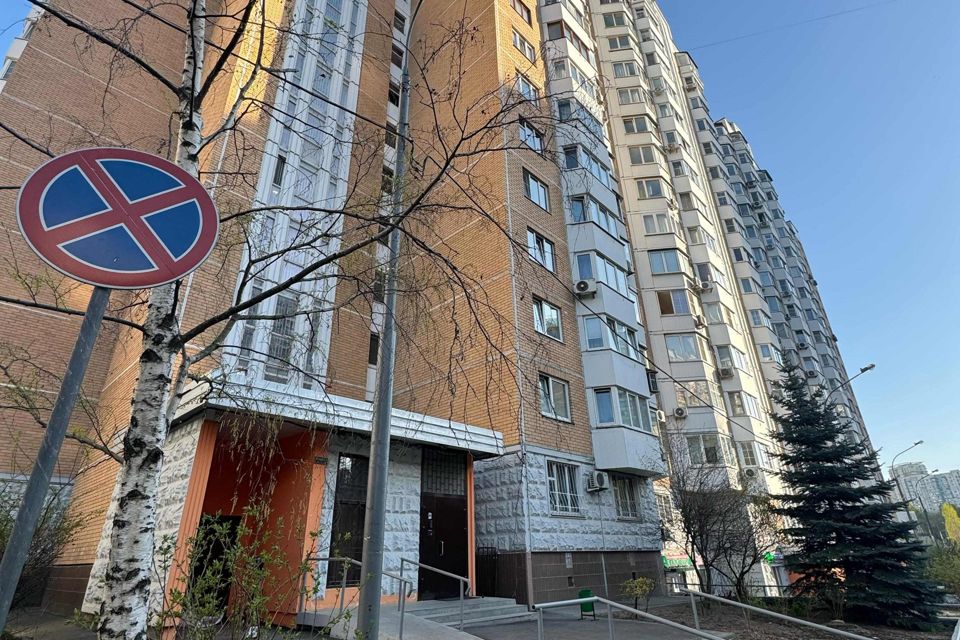 Продаётся 4-комнатная квартира, 127 м²