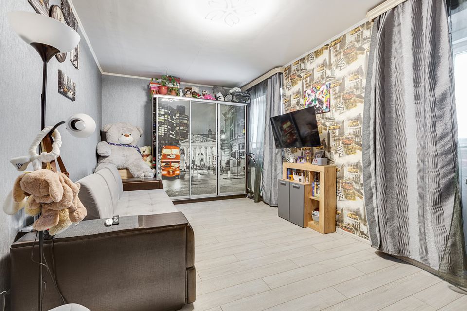 Продаётся 2-комнатная квартира, 56.8 м²