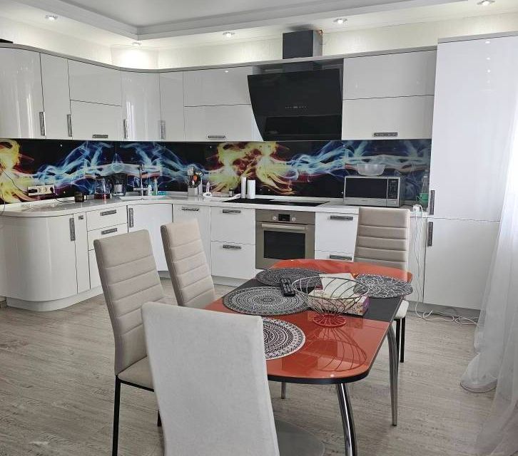 Продаётся 2-комнатная квартира, 73.9 м²