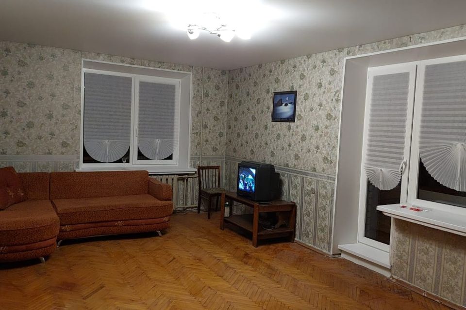 Сдаётся 2-комнатная квартира, 55.4 м²