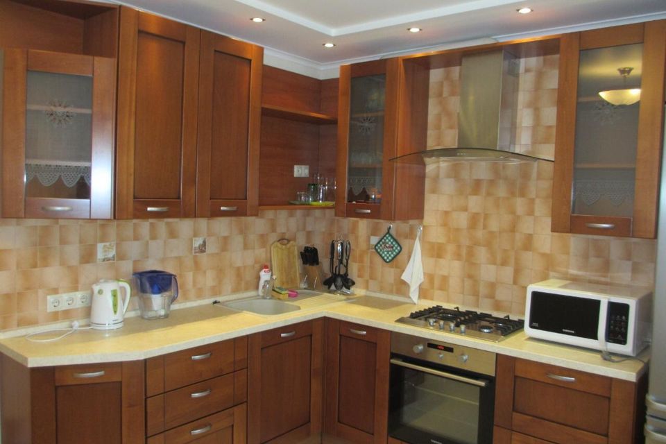 Сдаётся 2-комнатная квартира, 63 м²