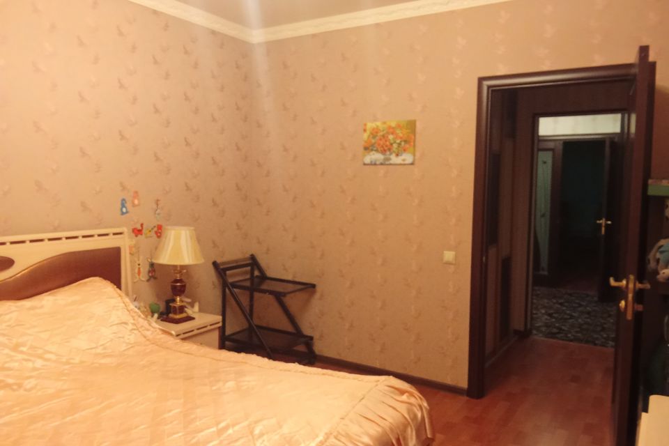 Продаётся 4-комнатная квартира, 104 м²