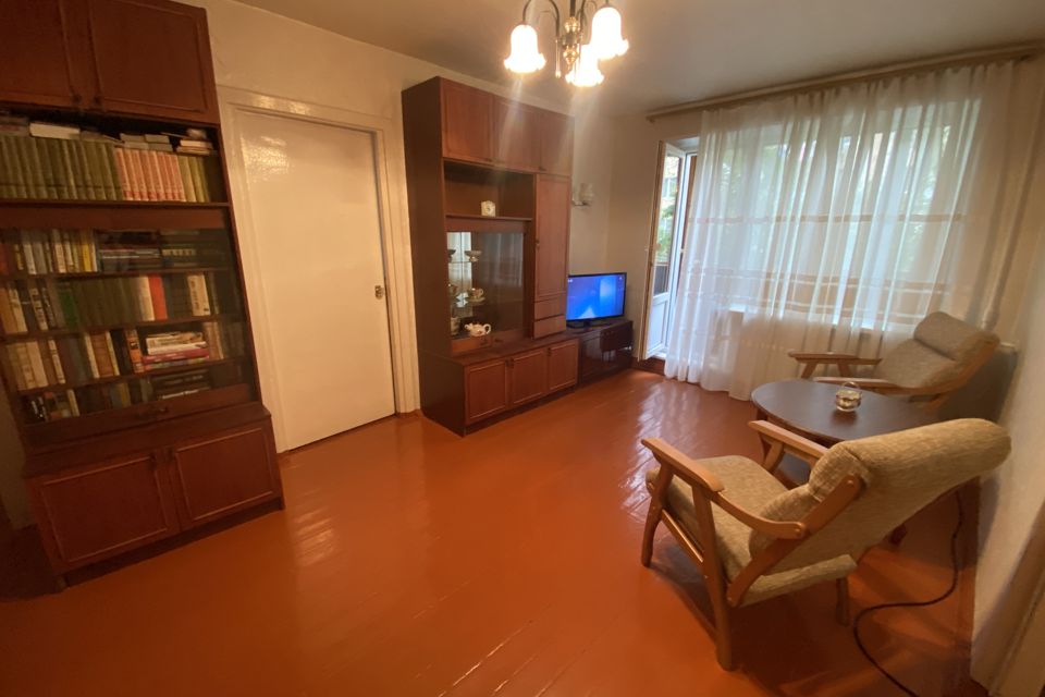 Продаётся 3-комнатная квартира, 56.9 м²