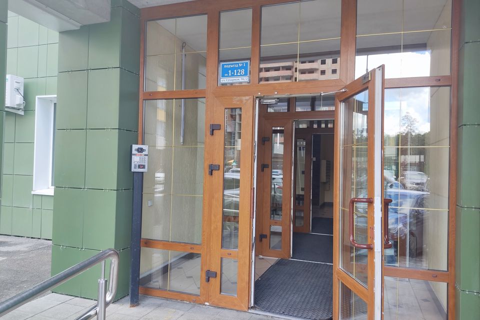 Продаётся 3-комнатная квартира, 105 м²