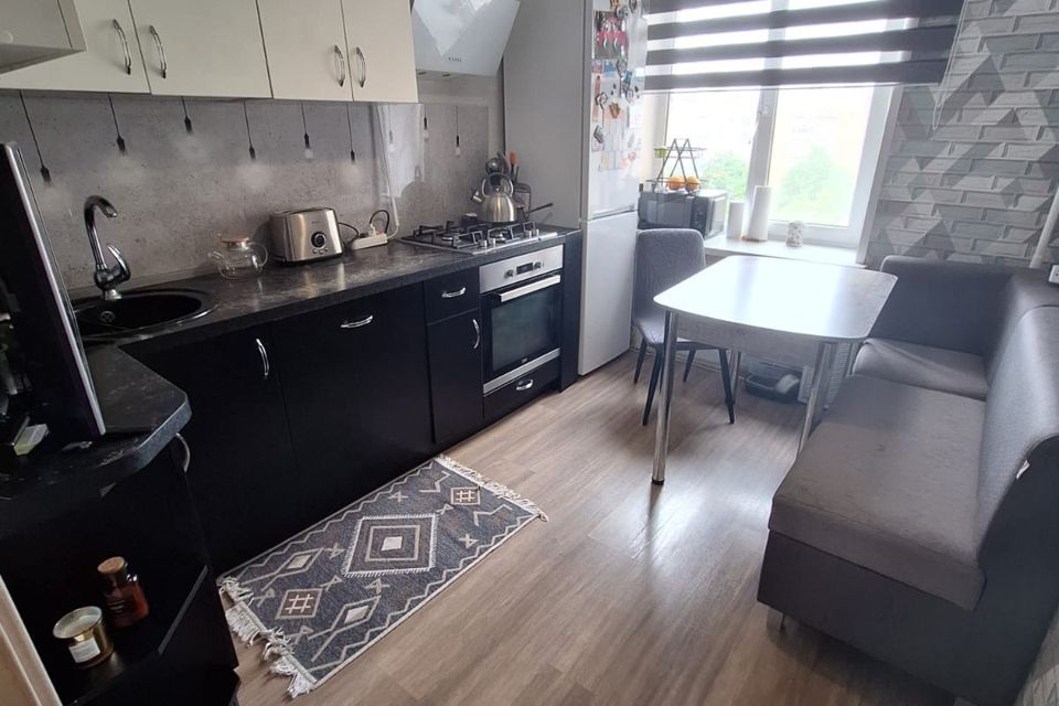 Продаётся 3-комнатная квартира, 60.9 м²