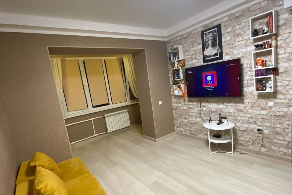 Продаётся 1-комнатная квартира, 49 м²