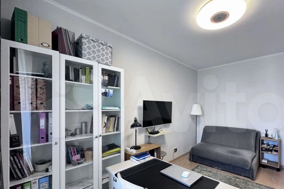 Продаётся 4-комнатная квартира, 103 м²