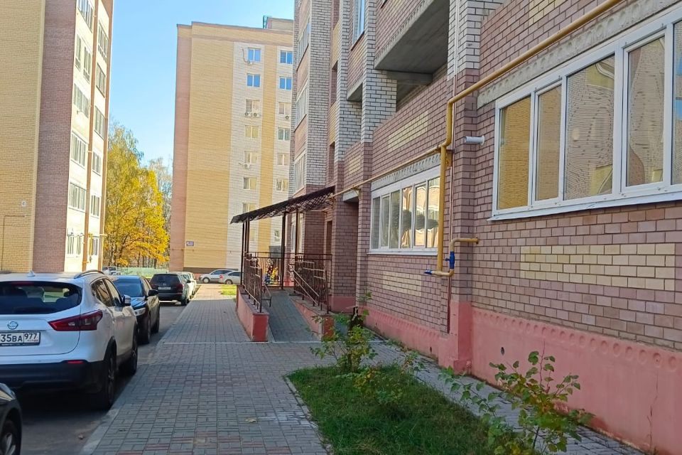 Продаётся 1-комнатная квартира, 62.4 м²