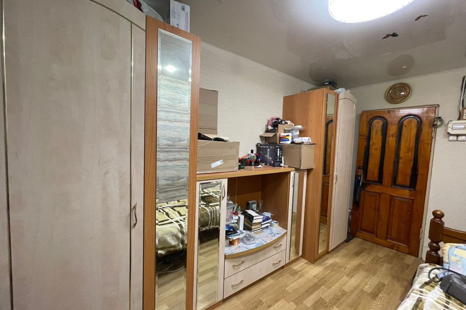 Продаётся комната в 3-комн. квартире, 10.6 м²