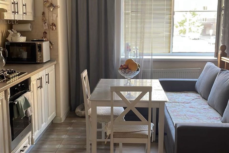 Продаётся 2-комнатная квартира, 100 м²