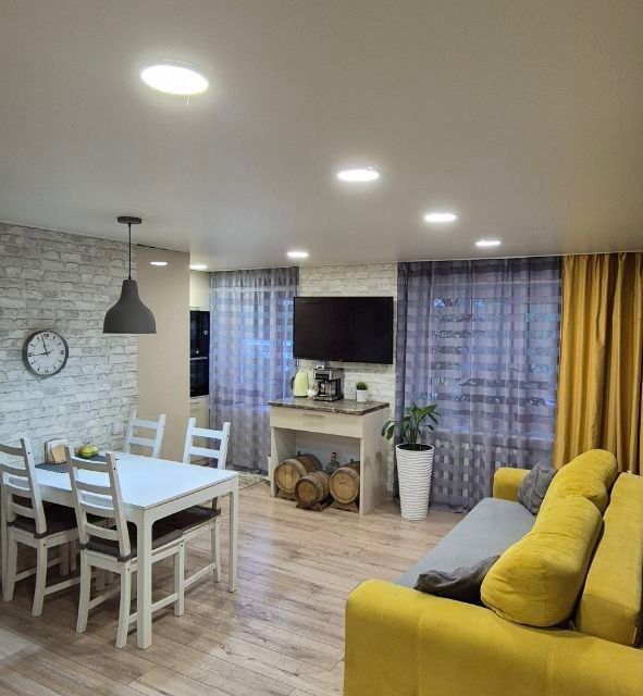 Продаётся 3-комнатная квартира, 55.6 м²