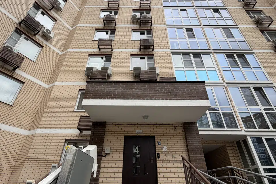 Продаётся 3-комнатная квартира, 122 м²