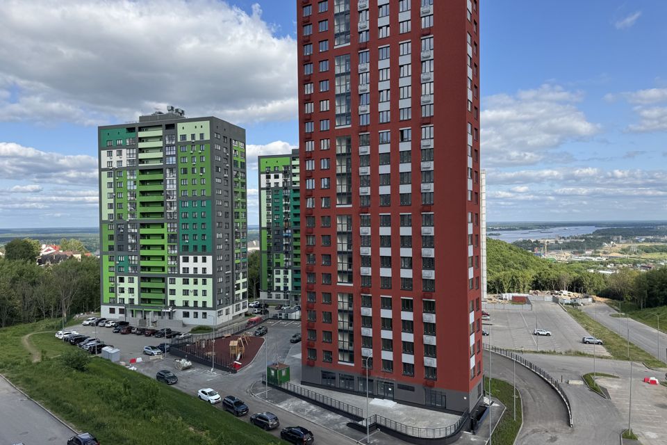 Продаётся 3-комнатная квартира, 108 м²