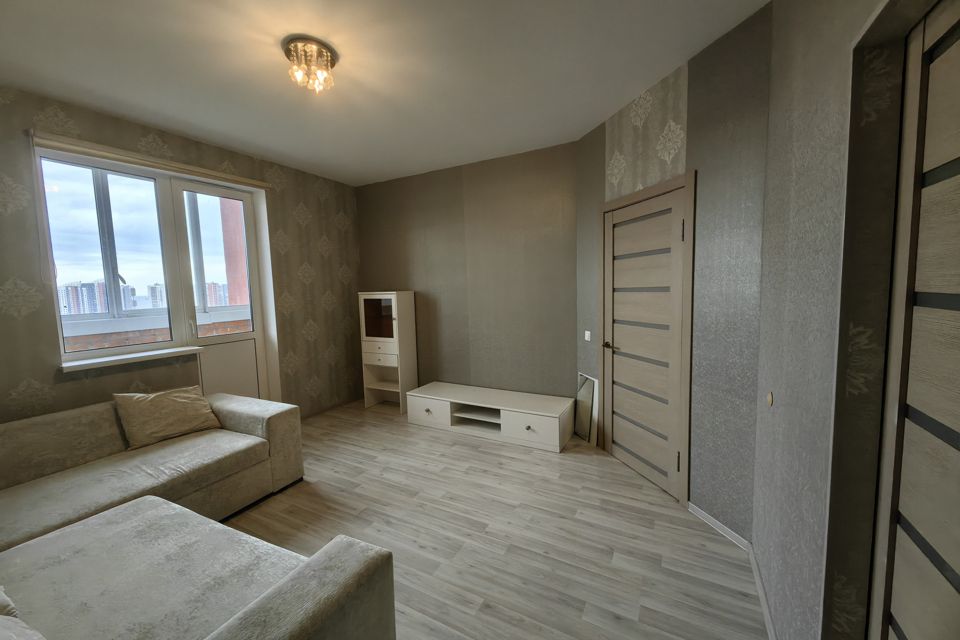 Продаётся 1-комнатная квартира, 43 м²