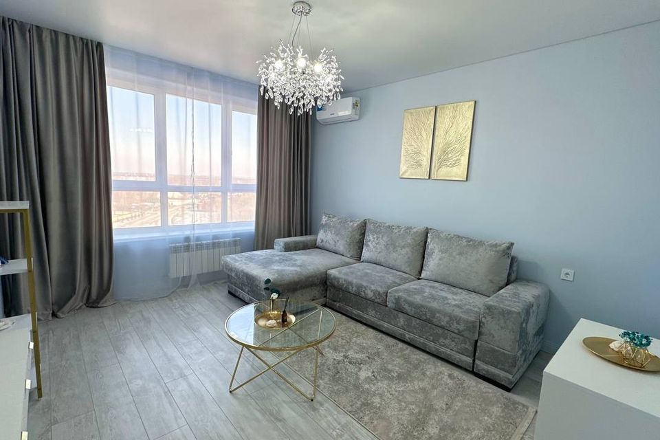 Продаётся 2-комнатная квартира, 65 м²