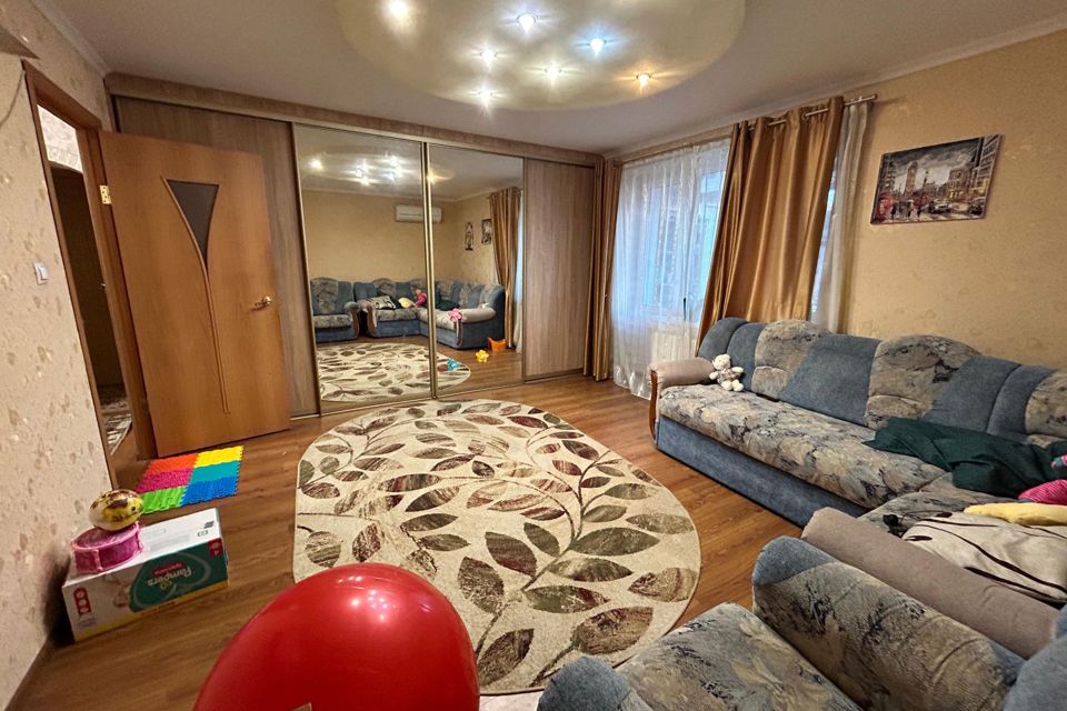 Продаётся 3-комнатная квартира, 71.9 м²