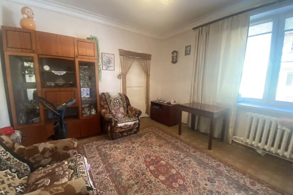 Продаётся 2 комнаты в 3-комн. квартире, 30 м²