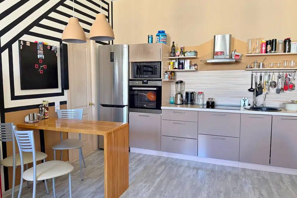 Продаётся 2-комнатная квартира, 69.4 м²