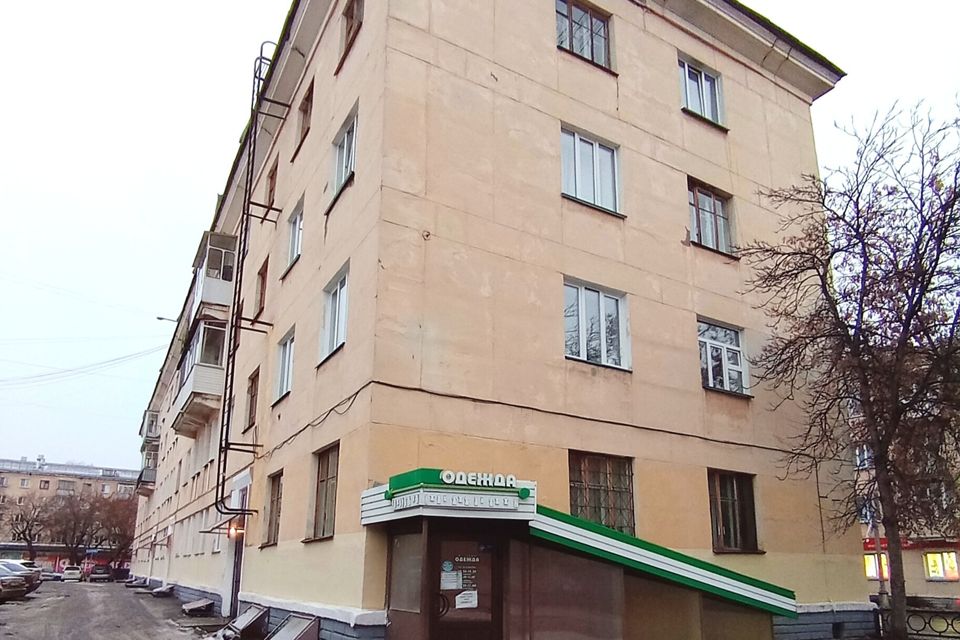Продаётся 3-комнатная квартира, 55.5 м²
