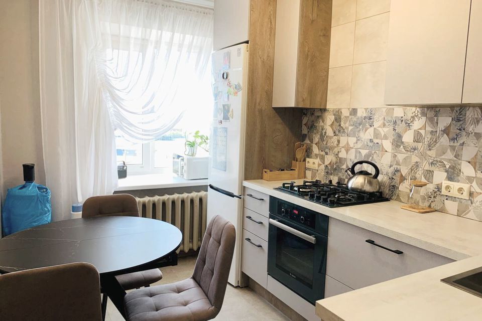 Продаётся 3-комнатная квартира, 59.5 м²