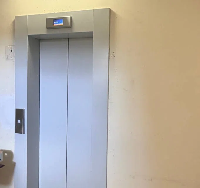 Продаётся 4-комнатная квартира, 483.8 м²