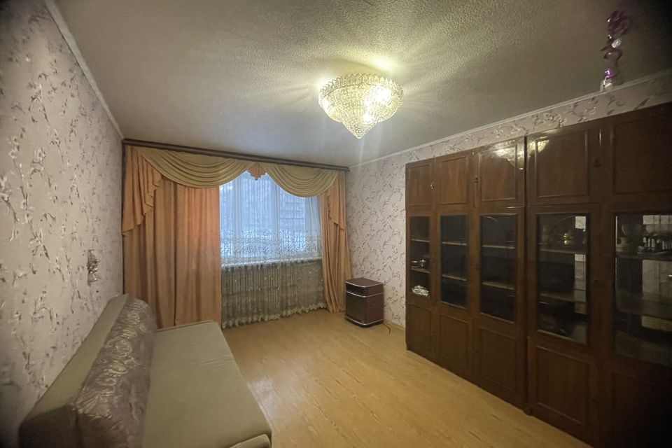 Сдаётся 1-комнатная квартира, 42 м²