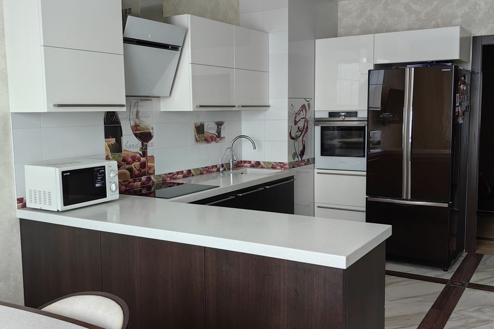 Продаётся 2-комнатная квартира, 84.3 м²