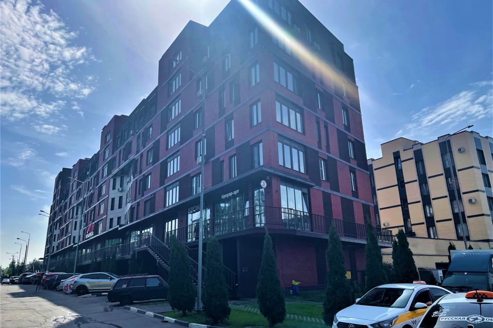 Продаётся 2-комнатная квартира, 69.6 м²