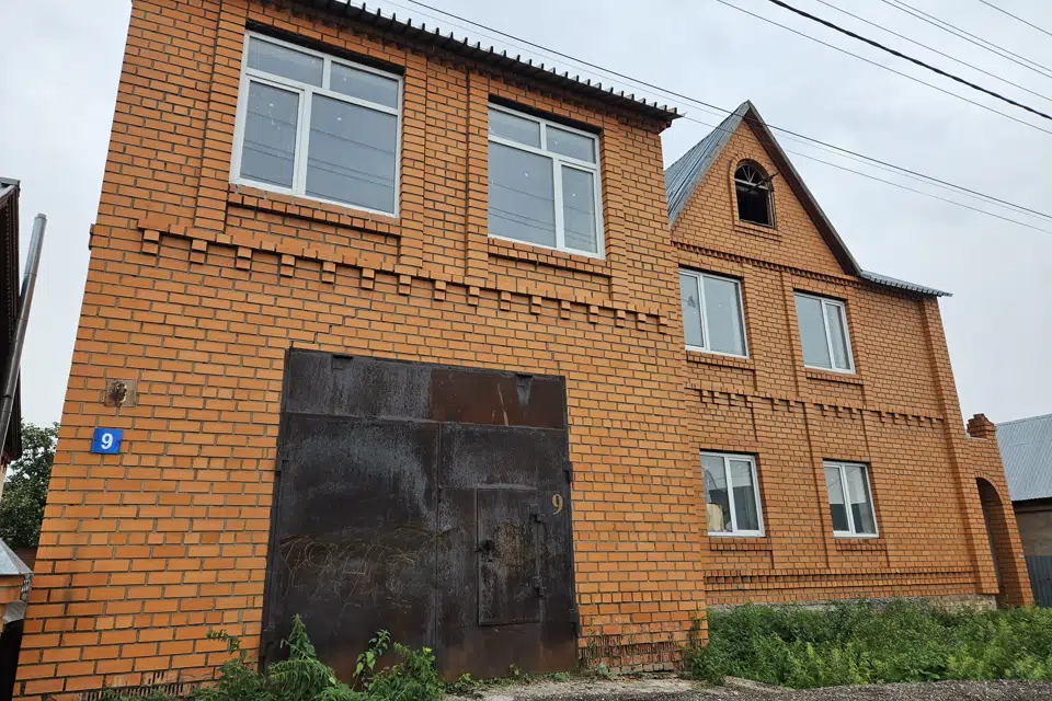 Продаётся 2-этажный дом, 161.8 м²