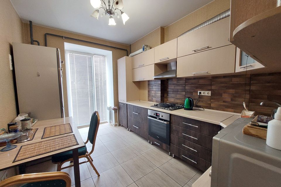 Продаётся 3-комнатная квартира, 65.5 м²