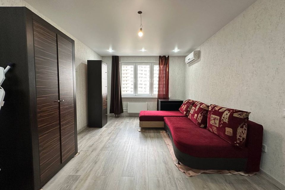 Продаётся 1-комнатная квартира, 37.4 м²